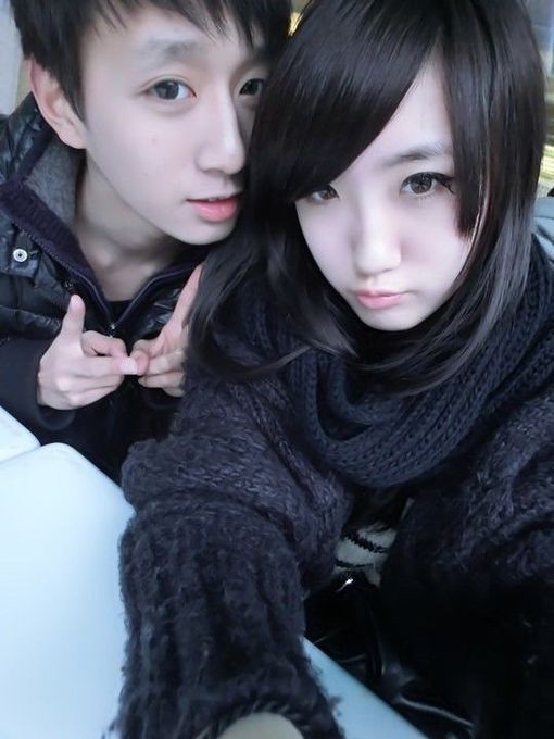 秀恩爱亲吻的情侣个性空间大图 只想过一份安静而平淡的生活