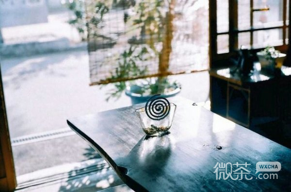 唯美的夏日主题图片大全 夏日里一杯凉凉的水