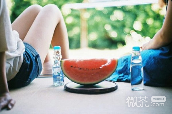 唯美的夏日主题图片大全 夏日里一杯凉凉的水