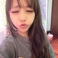 长发女生可爱头像 一退再退只会让人得寸进尺