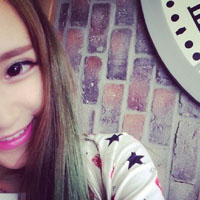 长发女生可爱头像 一退再退只会让人得寸进尺