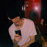 2017高冷帅气的男生微信头像超拽 善心不该惯着不识好歹的人