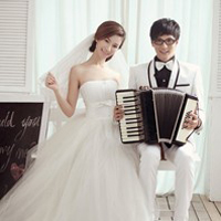 2017幸福情侣婚纱微信头像 幸福从和你牵手开始