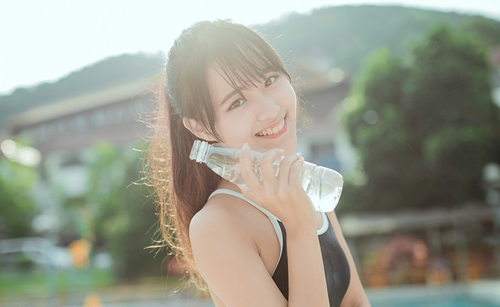 微笑的眼睛唯美意境女图好看的 那一曲牧歌,悠扬过我们的爱情
