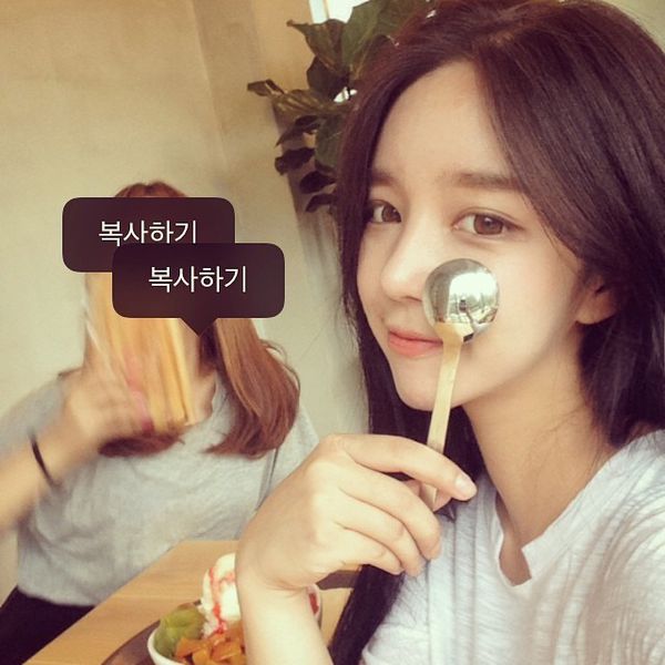 韩潮女生个性气质大图空间图片 这段颤心的爱情,动容了我的心