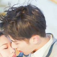最新好看的情侣kiss头像大全 情侣拥抱亲吻的甜蜜头像大全