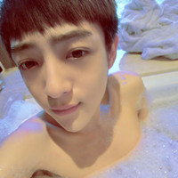 帅气男生微信头像 爱情并不需要太多的修饰