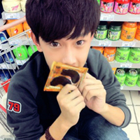 帅气男生微信头像 爱情并不需要太多的修饰