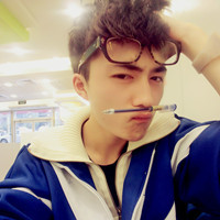 帅气男生微信头像 爱情并不需要太多的修饰