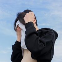最新的男生微信头像港风大全 握不住的沙干脆扬了它