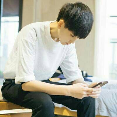 阳光大男孩微信头像