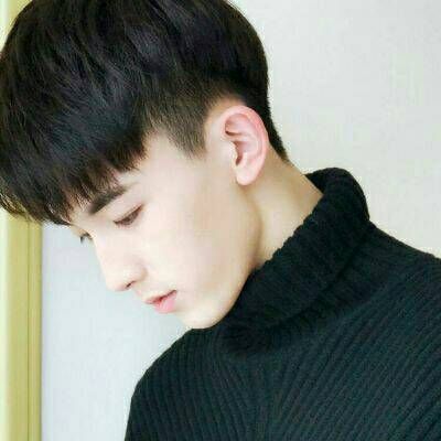 阳光大男孩微信头像