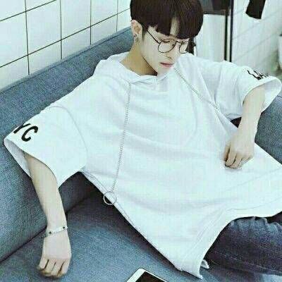 阳光大男孩微信头像