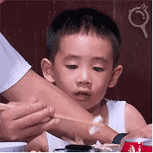 爸爸求哪儿小小春微信动态表情包