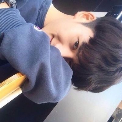 帅气成熟的微信男生头像