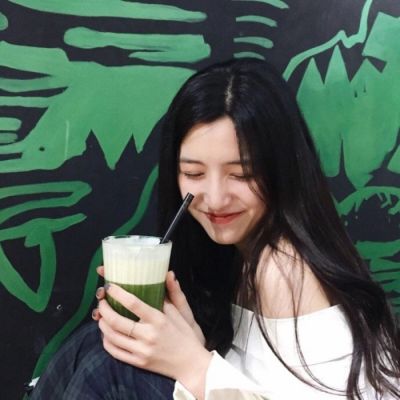 暖心励志美女微信头像