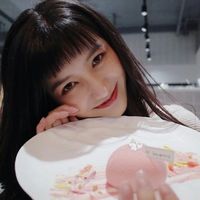 个性十足微信女生帅气头像