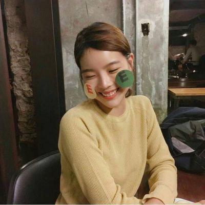 暖心励志美女微信头像