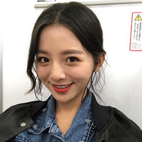 高冷女神范美女微信精选头像