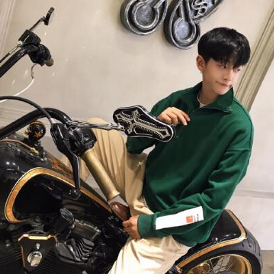 帅气阳光男生微信头像下载