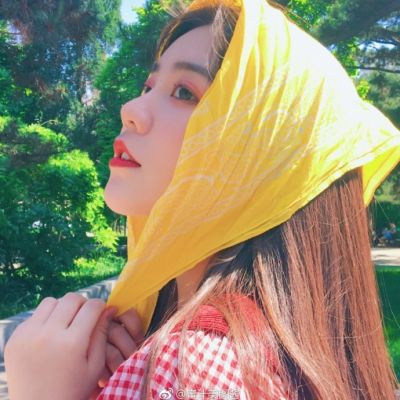 潮流小清新美女个性微信头像下载