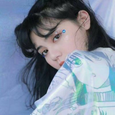 潮流小清新美女个性微信头像下载