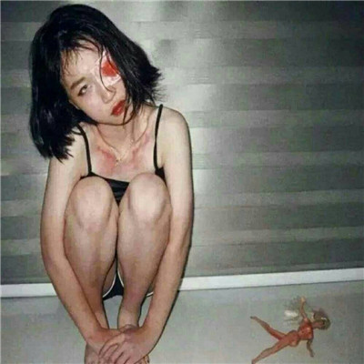重口味病态系列微信血腥女头