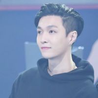 清新洒脱微信男生头像下载