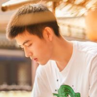 清新洒脱微信男生头像下载