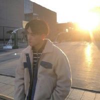 帅气小鲜肉系列微信头像下载