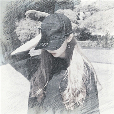 唯美素描风格微信女生头像