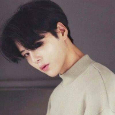 帅气冷酷小鲜肉微信头像下载