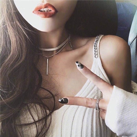 性感迷人大胸美女系列微信头像合集下载