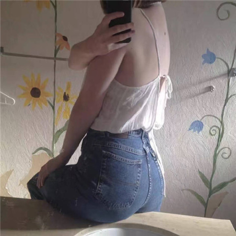 性感迷人大胸美女系列微信头像合集下载