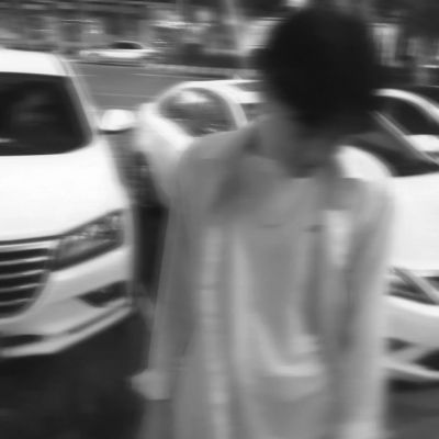 孤独伤感风格微信帅气男生头像下载