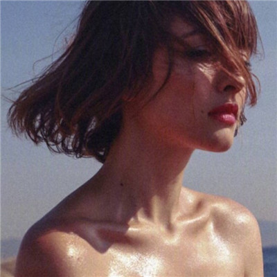 性感优雅欧美大胸美女微信头像合集下载