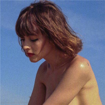 性感优雅欧美大胸美女微信头像合集下载