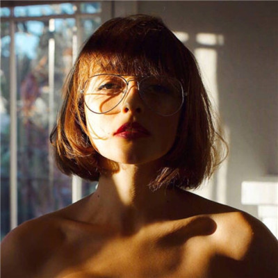 性感优雅欧美大胸美女微信头像合集下载