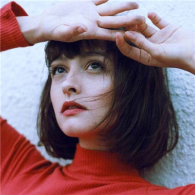 性感优雅欧美大胸美女微信头像合集下载