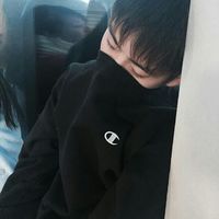 微信帅气高冷小鲜肉头像合集下载