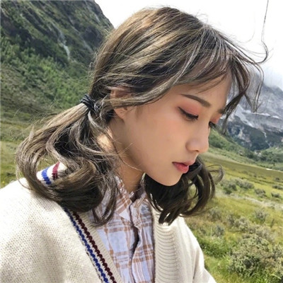 可爱好看微信韩范短发女生头像合集下载