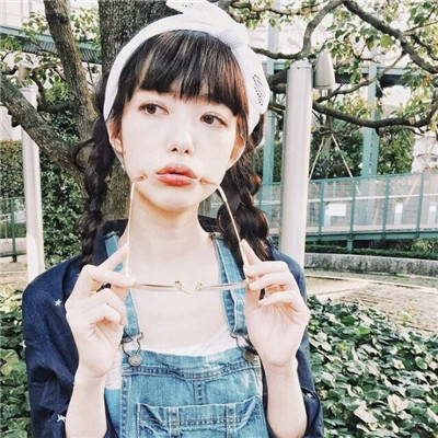 2018适合春天用的微信最新女生头像合集下载