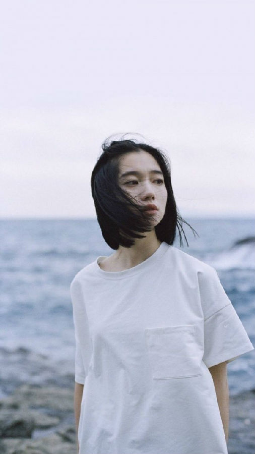 可爱小清新美女微信相册封面配图下载