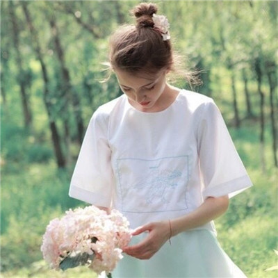 唯美小清新风格微信欧美萌妹子头像合集下载