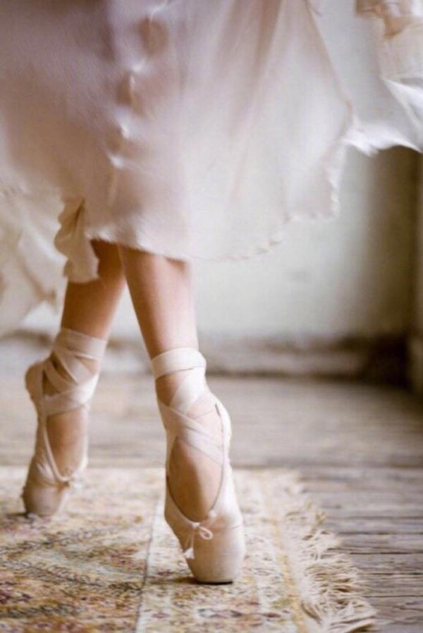 可爱小清新美女微信相册封面配图下载