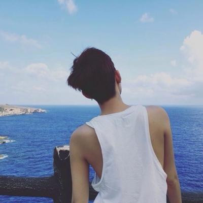 2018微信唯美伤感风格男生头像合集下载