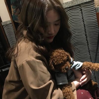 2018微信最新带萌宠女生头像合集下载