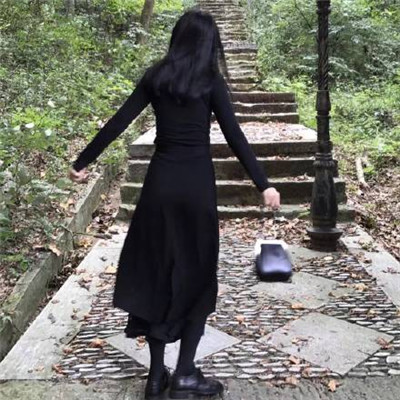 微信六月最新唯美伤感风格女生背影头像合集下载