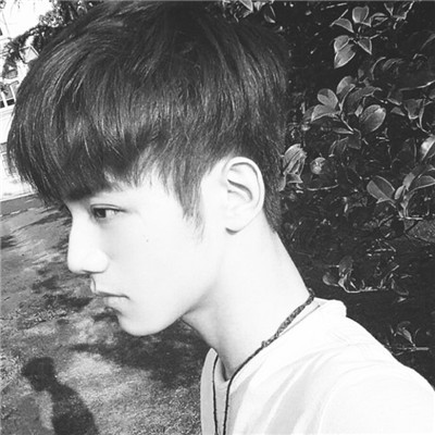 2018微信最新帅气阳光风格男生头像合集下载