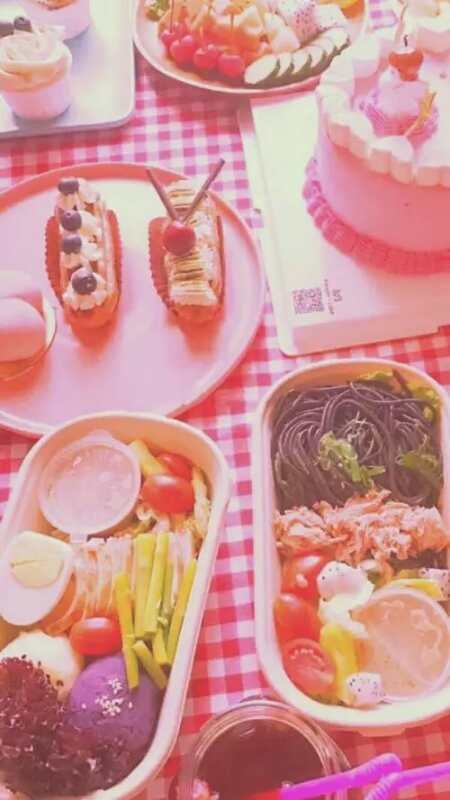 粉嫩少女心聊天背景